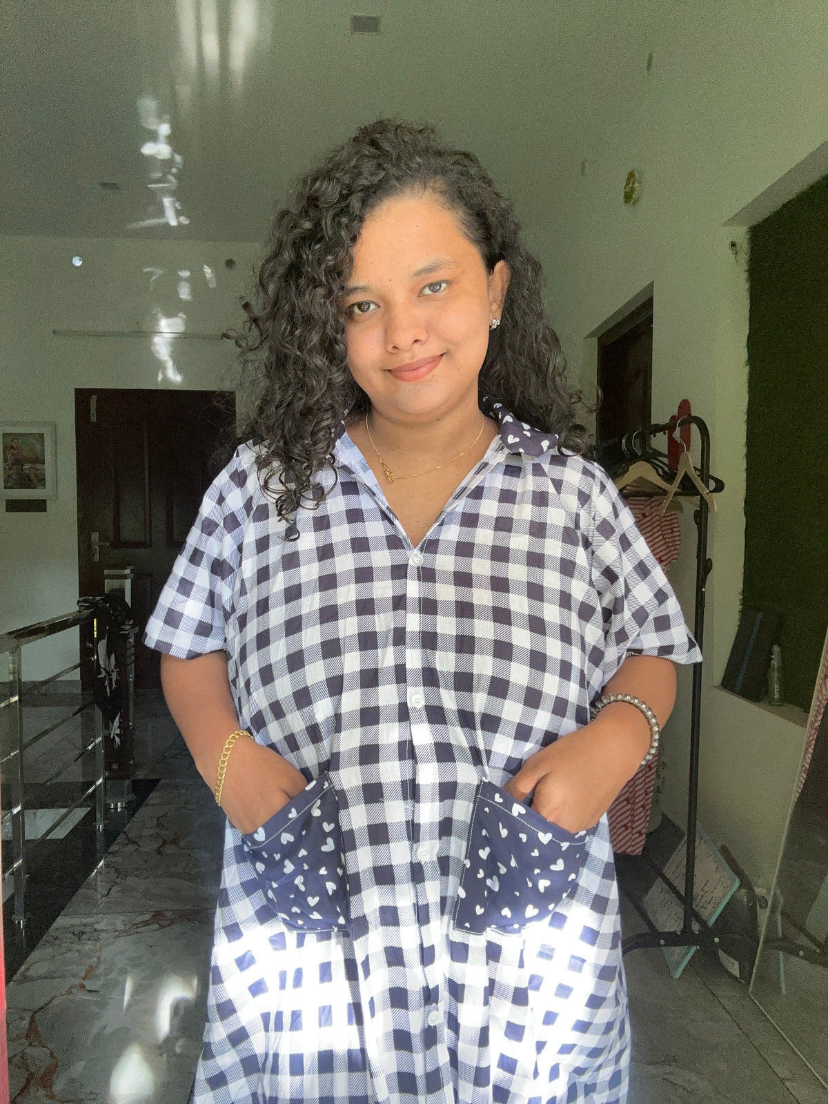 90s check navy Nua Momma