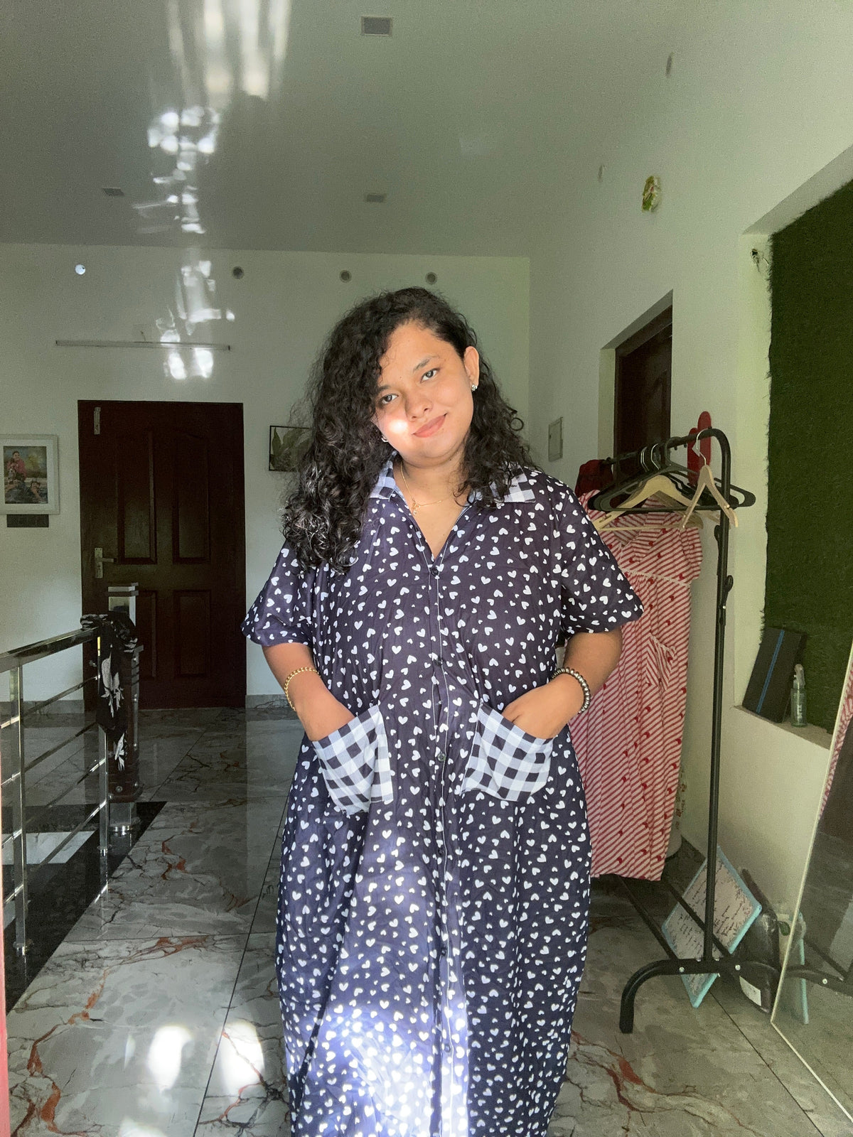 90s love navy Nua Momma