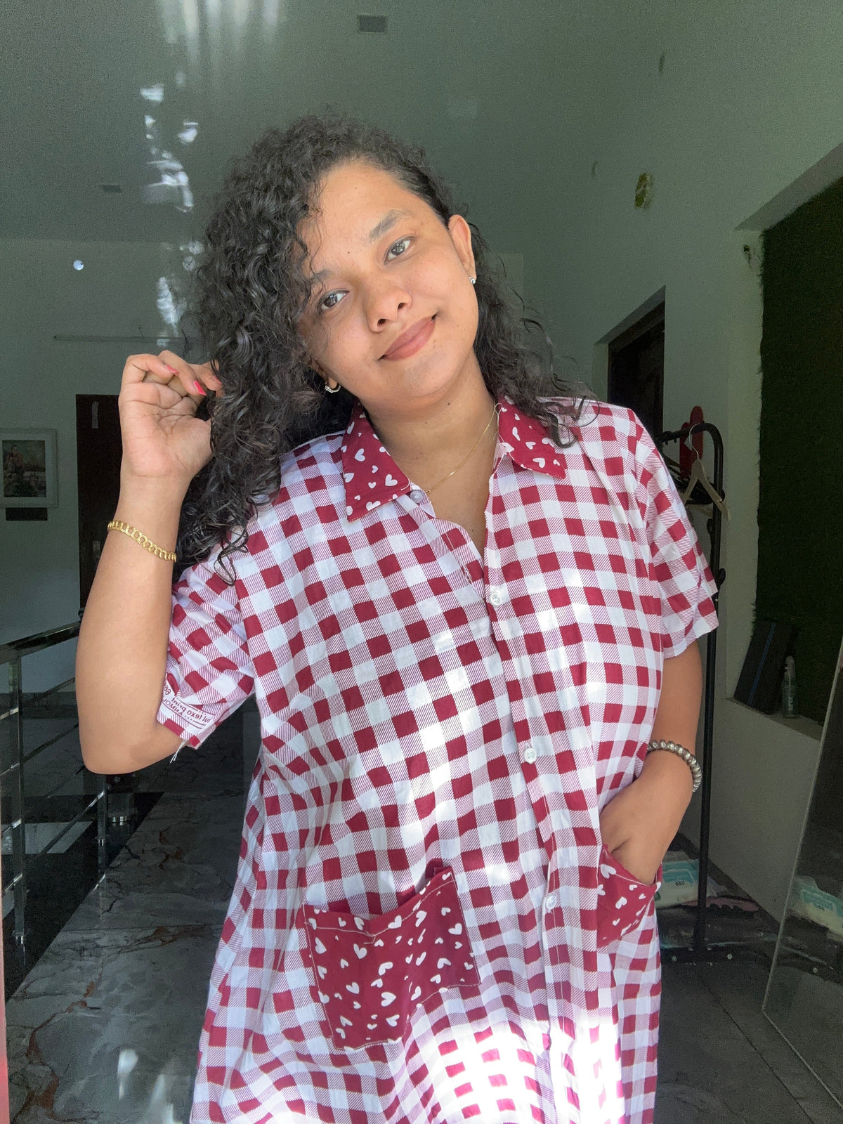 90s check Red Nua Momma