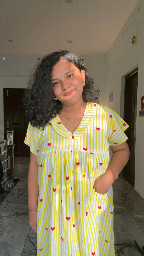 Yellow Heart Nua Momma
